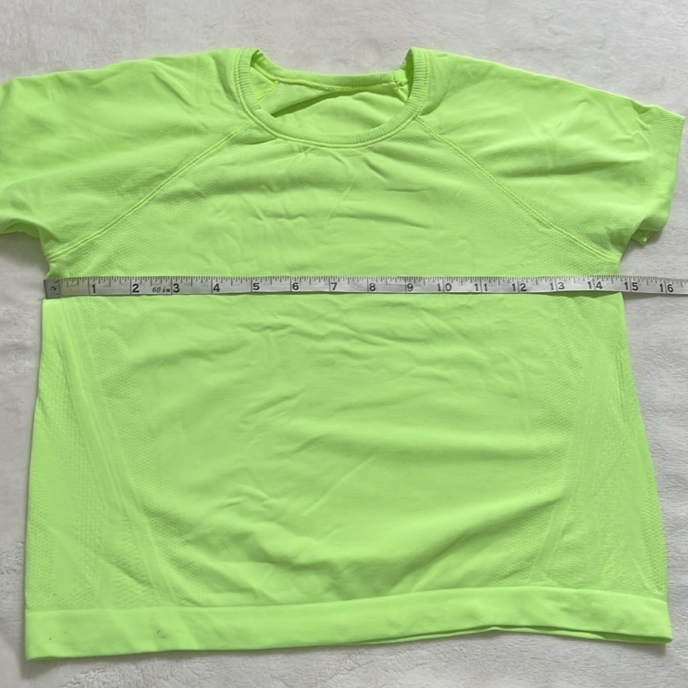 Athleta Green neon Women's crop Top - Picture 4 of 6